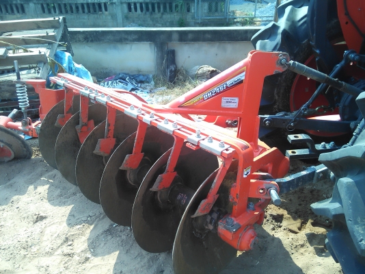 ลงขายได้วันเดียวลดราคาเลยครับ37000บาทผานตราช้างรุ่นเอฟวี่พัส6*24ครับสภาพพร้อมทำงานครับราคาต่อรองได้อีกครับ