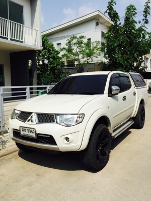 ขาย Triton Double Cab Plus Auto สีขาวมุก ปี 12