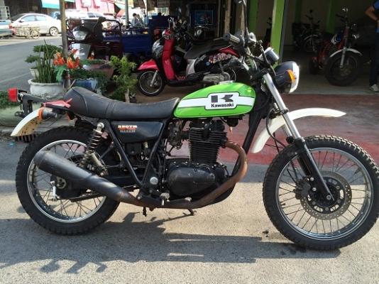 คาวาซากิ 250TR   (www.bascooterclubs.com)