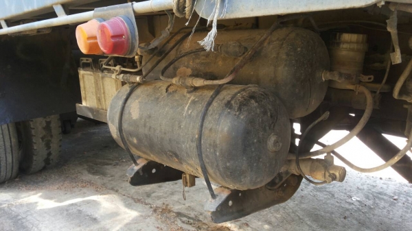 รถมิตซู 10 ล้อ หลังถนน FN517M  190 แรงม้า.   สนใจติดต่อ  081 - 6079515