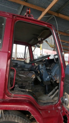 รถอีซูซุ 6 ล้อ ติดเครน 3 ตัน. FTR  195 แรงม้า.  ปี 38    สนใจติดต่อ  081 - 6079515