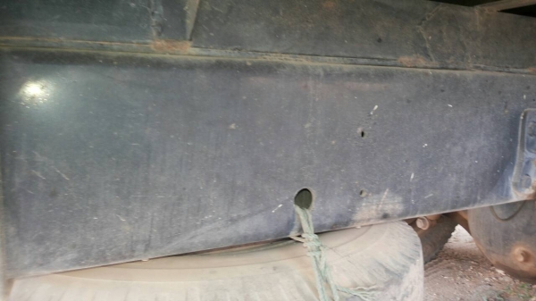 รถอีซูซุ 6 ล้อ ติดเครน 3 ตัน. FTR  195 แรงม้า.  ปี 38    สนใจติดต่อ  081 - 6079515