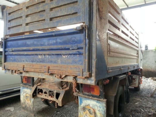 รถฮีโน่ 6 ล้อดั้ม 175 แรงม้า. ปี 54   ( รถวิ่ง 18x,xxx กว่า กม. )     สนใจติดต่อ  081 - 6079515