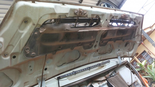 รถฮีโน่ 6 ล้อดั้ม 175 แรงม้า. ปี 54   ( รถวิ่ง 18x,xxx กว่า กม. )     สนใจติดต่อ  081 - 6079515