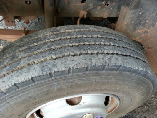 รถฮีโน่ 6 ล้อดั้ม 175 แรงม้า. ปี 54   ( รถวิ่ง 18x,xxx กว่า กม. )     สนใจติดต่อ  081 - 6079515