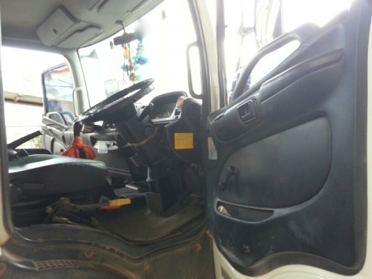 รถฮีโน่ 6 ล้อดั้ม 175 แรงม้า. ปี 54   ( รถวิ่ง 18x,xxx กว่า กม. )     สนใจติดต่อ  081 - 6079515