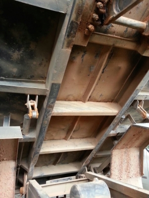 รถฮีโน่ 6 ล้อดั้ม 175 แรงม้า. ปี 54   ( รถวิ่ง 18x,xxx กว่า กม. )     สนใจติดต่อ  081 - 6079515