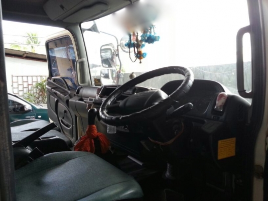 รถฮีโน่ 6 ล้อดั้ม 175 แรงม้า. ปี 54   ( รถวิ่ง 18x,xxx กว่า กม. )     สนใจติดต่อ  081 - 6079515