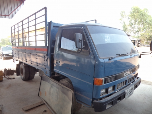 ขาย285000รถ6ล้อNPRเครื่อง125แรง สภาพสวยพร้อมใช้งาน เอกสารพร้อมโอน