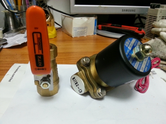 โซลีนอยล์วาล์ว UNi-D 3/8"  แถมบอลวาล์ว KITZ 1/2"