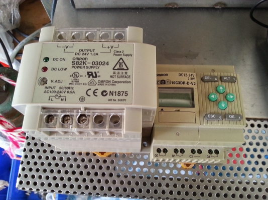 มินิ PLC "Omron" ZEN - 6 in / 4 out แถม Power supply 24VDC