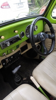 โฟล์คเต่าโบราณสวยสีดีเครื่องเสียงกระหึ่มแอร์เย็นจนหนาว