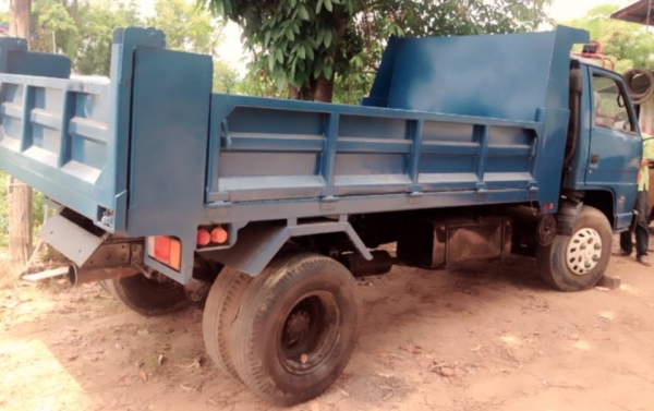 **330,000 บ.ต่อรอง///6ล้อดั้มดิน NPR-115** ขาย ISUZU NPR-115 6ล้อดั้มดิน5คิว ชุดดั้มวางใหม่ ISUZU JAANPR59LL 4BD1-115HP กรองดำ เกียร์สั้น ห้างแท้ ปี34 เครื่องเดิม เกียร์เดิม เครื่องดี แน่นดี เช็คใหม่ ฟิตใหม่ แรงดี เกียร์สั้น เข้าง่าย ไม่หลุด ช่วงล่างใหญ่