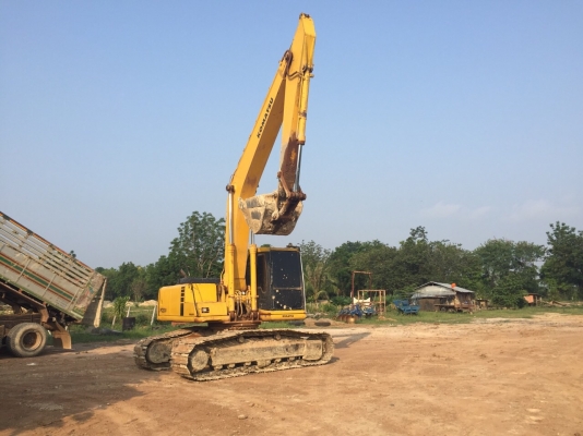 Komatzu 200 รุ่น 6 สภาพดี พร้อมใช้งาน