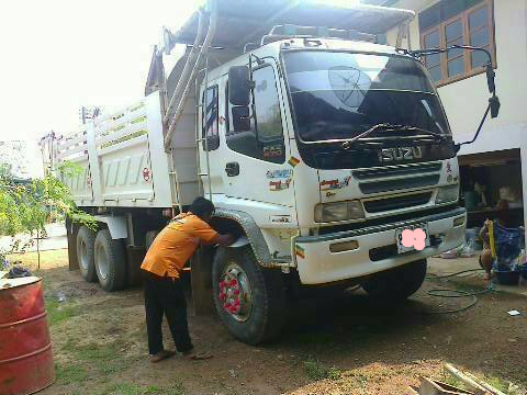 ขายรถบรรทุก 10 ล้อดัมพ์ ISUZU DECA 270 แรงม้าปี 2544 มีระบบลากพ่วง ราคา 1450000