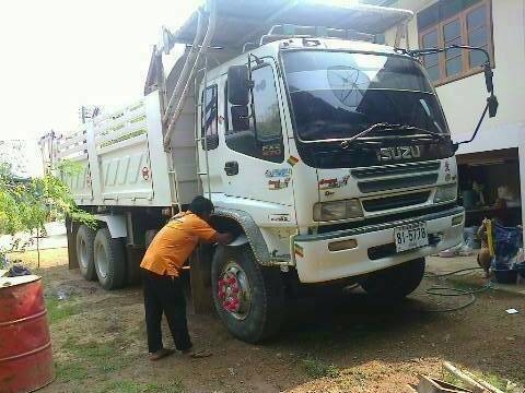 ขายรถบรรทุก 10 ล้อดัมพ์ ISUZU DECA 270 แรงม้าปี 2544 มีระบบลากพ่วง ราคา 1450000