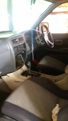 นิสสันบิ๊กเอ็ม 4 ประตู สวยๆ นิสสันบิ๊กเอ็ม 4 ประตู สวยๆ