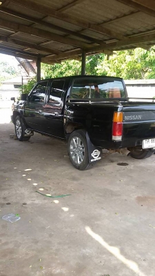 นิสสันบิ๊กเอ็ม 4 ประตู สวยๆ นิสสันบิ๊กเอ็ม 4 ประตู สวยๆ