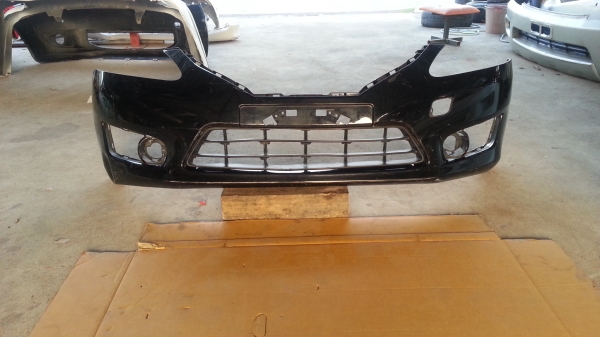 กันชนหน้านิสสันพัลซ่า ของแท้มือสอง