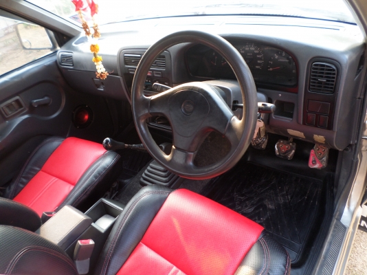 ขายรถกระบะนิสสันบิ๊กเอ็มแค๊ปฝาแดงปี40/1997 เครื่องแน่นๆประหยัดน้ำมันสุดๆสีเก็บมาใหม่สวยไร้ตำหนิบางๆครัชชีไม่มีผุช่วงล่างแน่นปึก ภาษี+พรบ เต็มกพ.59+ทะเบียนพร้อมชุดโอน สภาพพร้อมใช้งาน  แอร์เย็นจัด+ชีีดีMP3+USB+แบตเตอร์รี่ใหม่+แม๊กไลเนอร์+ยางดี4เส้นขาย139,99