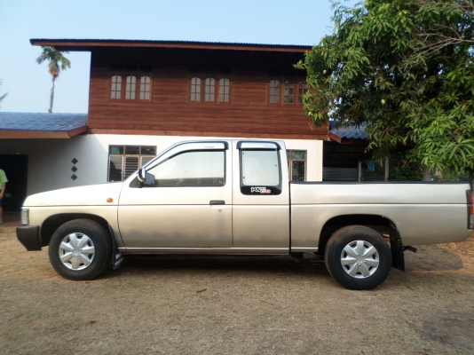 ขายรถกระบะนิสสันบิ๊กเอ็มแค๊ปฝาแดงปี40/1997 เครื่องแน่นๆประหยัดน้ำมันสุดๆสีเก็บมาใหม่สวยไร้ตำหนิบางๆครัชชีไม่มีผุช่วงล่างแน่นปึก ภาษี+พรบ เต็มกพ.59+ทะเบียนพร้อมชุดโอน สภาพพร้อมใช้งาน  แอร์เย็นจัด+ชีีดีMP3+USB+แบตเตอร์รี่ใหม่+แม๊กไลเนอร์+ยางดี4เส้นขาย139,99