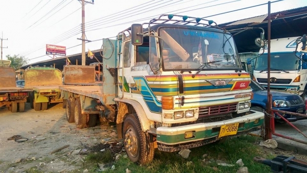 10 ล้อพื้นเรียบเพลาเดียว ขายตัดคับ 3 คัน คันละ 480,000