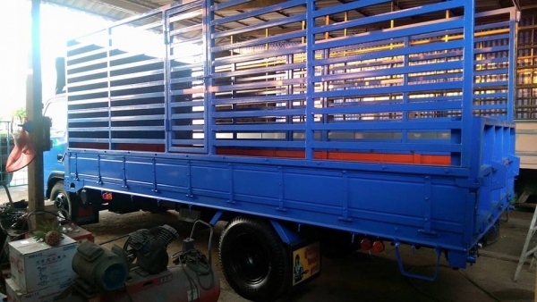 6 ล้อNPR เครื่อง 130 แรง ยาว 5 เมตร รถสวยพร้อมใช้งานครับ 6 ล้อNPR เครื่อง 130 แรง ยาว 5 เมตร รถสวยพร้อมใช้งานครับ