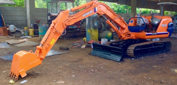 ขายรถแบ็คโฮ HITACHI EX30-2 เครื่อง4สูบ" ปั๊มนิ้วคอนโทลสั้น"(มีลายหัวกระแทรค)(มีVDOชม)ติดต่อ 085-5632278 นายภานุกูล