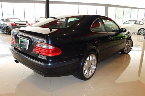 Merced Benz CLK 200 sport coupe สภาพเดิมทั้งคัน ภายในใหม่เอี่ยม อุปกรณ์ทุกอย่างอยู่ครบๆ แม็ก BARBUS BLOCK 5 18 แท้ เหมาะสำหรับผู้ที่ชอบความ คลาสสิค หรูรา เดิมๆ บอกได้เลยว่าราคานี้กับสภาพแบบนี้ไม่ต้องไปหา ราคาเพียง 699,000 ต่ำสุดในตลาด มีคันเดี๋ยวไม่มีอีกแ