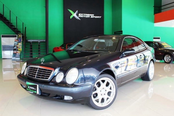 Merced Benz CLK 200 sport coupe สภาพเดิมทั้งคัน ภายในใหม่เอี่ยม อุปกรณ์ทุกอย่างอยู่ครบๆ แม็ก BARBUS BLOCK 5 18 แท้ เหมาะสำหรับผู้ที่ชอบความ คลาสสิค หรูรา เดิมๆ บอกได้เลยว่าราคานี้กับสภาพแบบนี้ไม่ต้องไปหา ราคาเพียง 699,000 ต่ำสุดในตลาด มีคันเดี๋ยวไม่มีอีกแ