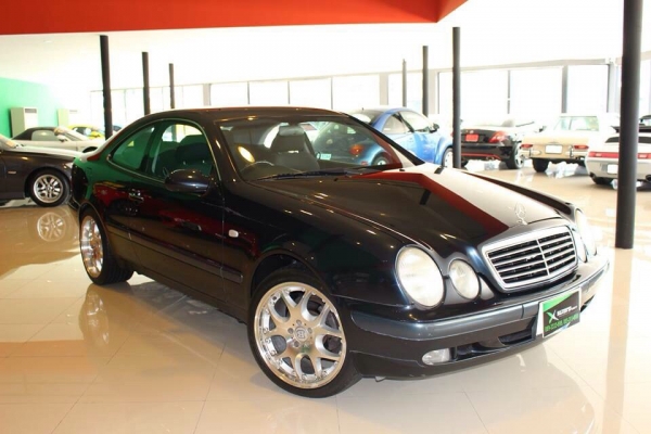 Merced Benz CLK 200 sport coupe สภาพเดิมทั้งคัน ภายในใหม่เอี่ยม อุปกรณ์ทุกอย่างอยู่ครบๆ แม็ก BARBUS BLOCK 5 18 แท้ เหมาะสำหรับผู้ที่ชอบความ คลาสสิค หรูรา เดิมๆ บอกได้เลยว่าราคานี้กับสภาพแบบนี้ไม่ต้องไปหา ราคาเพียง 699,000 ต่ำสุดในตลาด มีคันเดี๋ยวไม่มีอีกแ