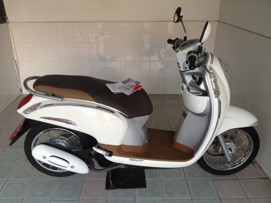 Scoopy-i ลายClassic โฉมปัจจุบัน วิ่ง5000 ปลายปี56 (ของแถม 4 รายการ)