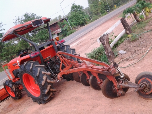 KUBOTA หาง4 ตราช้างใบ 22 สภาพสวยพอใช้ แยกขายครับ รถ4708 ก็ยังครับใครสนโทรมาเลย