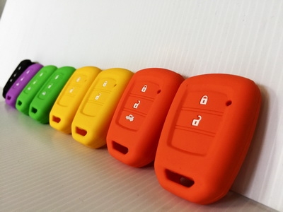**ซิลิโคนหุ้มกุญแจ Toyota,Hondaทุกรุ่น ราคาเพื่อนบ้าน  มีให้เลือกหลากสีสัน colorful**มีรูป