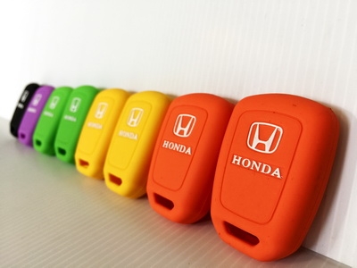 **ซิลิโคนหุ้มกุญแจ Toyota,Hondaทุกรุ่น ราคาเพื่อนบ้าน  มีให้เลือกหลากสีสัน colorful**มีรูป