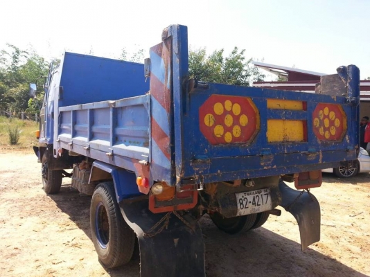 ขายดั้มร็อกกี้175แรง เครื่องดี แคชซีสวย พ.เพาเวอร์ เบรกทิฟฟี่ ยาง825/16 สภาพพร้อมใช้งาน เอกสารพร้อมโอน สนใจโทร 090-8588220คุณนะ 093-3258446คุณบิว ID:narong498 หรือ www.truck.in.th/498 หรือเพจFacebook ณรงค์ ซื้อขายรถมือสอง (เว็บไซต์ส่วนตัว)