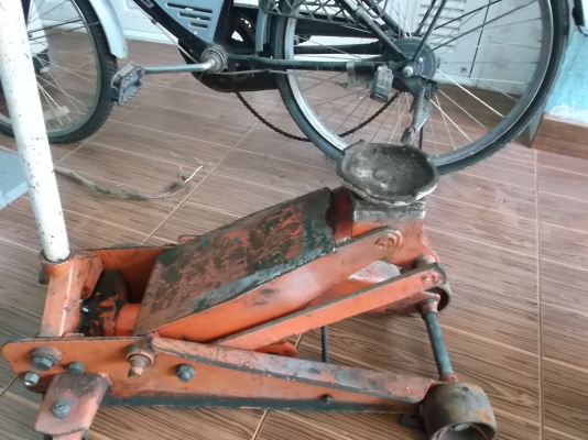 ไอ้เข้ยกรถ 3ตันใฃ้งานได้ปกติ 2200 ตัวใหญ่