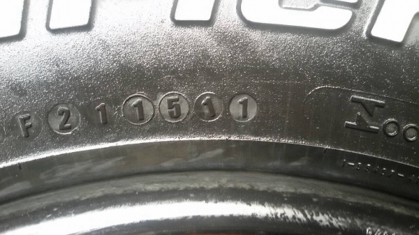 ขายยาง bf mud km2 265/75/16. ปี 11