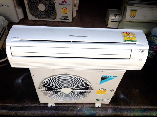 **** ขายแอร์ DAIKIN 18000 BTU สภาพสวย ****