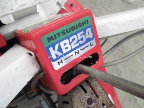 รถเกี่ยวข้าวเดินตาม  MITSUBISHI    KB254  รหัสสินค้า : 80802451 หรือเพิ่มเติมไดที่ www.nihonmono.com