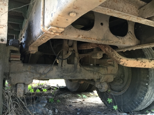 10ล้อเพลาเดียว185แรง..ไปจูบมาชนหน้า..เก็บซ่อมได้.ขายตามสภาพ เล่มพร้อม...