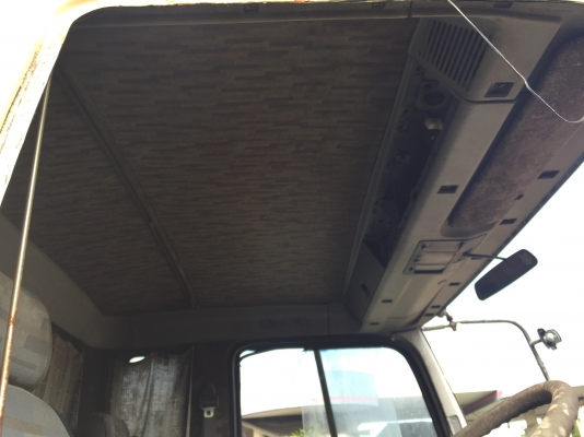 10ล้อเพลาเดียว185แรง..ไปจูบมาชนหน้า..เก็บซ่อมได้.ขายตามสภาพ เล่มพร้อม...