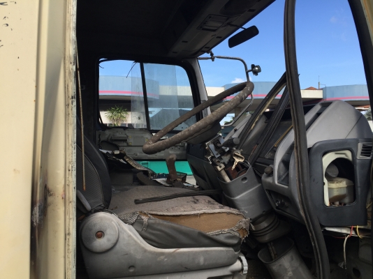 10ล้อเพลาเดียว185แรง..ไปจูบมาชนหน้า..เก็บซ่อมได้.ขายตามสภาพ เล่มพร้อม...