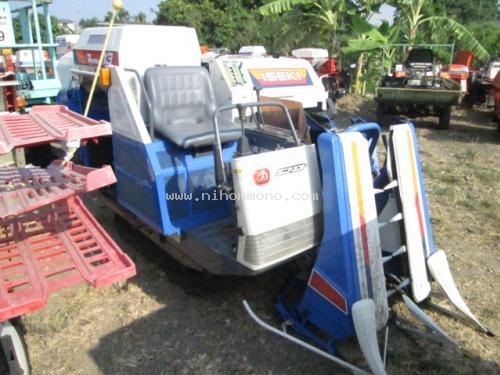 รถเกี่ยวข้าวนั่งขับ  ISEKI    HL13  รหัสสินค้า : 80802448  หรือเพิ่มเติมไดที่ www.nihonmono.com