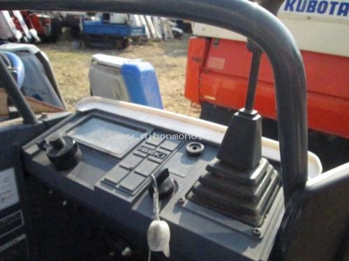 รถเกี่ยวข้าวนั่งขับ  ISEKI    HL13  รหัสสินค้า : 80802448  หรือเพิ่มเติมไดที่ www.nihonmono.com