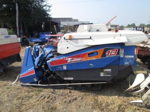 รถเกี่ยวข้าวนั่งขับ  ISEKI    HL13  รหัสสินค้า : 80802448  หรือเพิ่มเติมไดที่ www.nihonmono.com