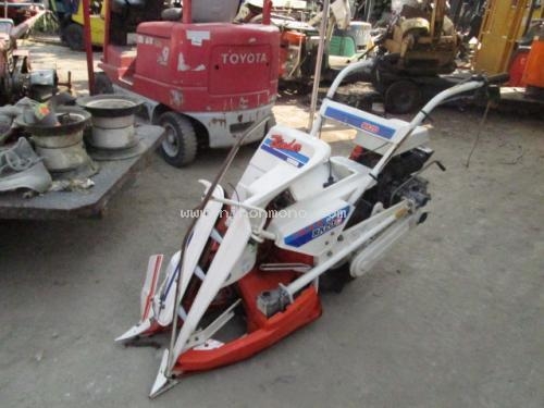 รถเกี่ยวข้าวเดินตาม   KUBOTA   RA20  รหัสสินค้า : 80802432  หรือเพิ่มเติมไดที่ www.nihonmono.com