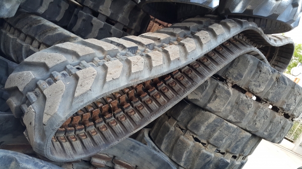 ขาย แทร็กยาง สภาพสวย 84ข้อ 300-52.5-84 มือสองญี่ปุ่น ขาย แทร็กยาง สภาพสวย 84ข้อ 300-52.5-84 มือสองญี่ปุ่น