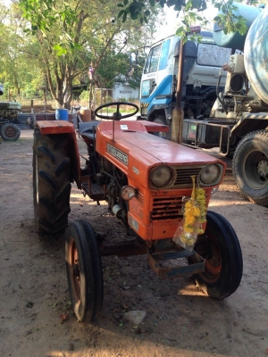 ขายรถไถKUBOTAรถบ้าน สภาพดีพร้อมใช้ ยางดีเครี่องดีไม่เยิ้ม มีผาน ราคาต่อรองได้ ติดต่อ 0905725248