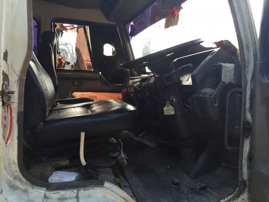 18ล้อหัวลาก260แรงและหางพื้นเรียบยาว12มติดNGV 8 ถัง...รถใช้งานอยู่ สภาพดีใช้ได้..เล่มพร้อมโอน..